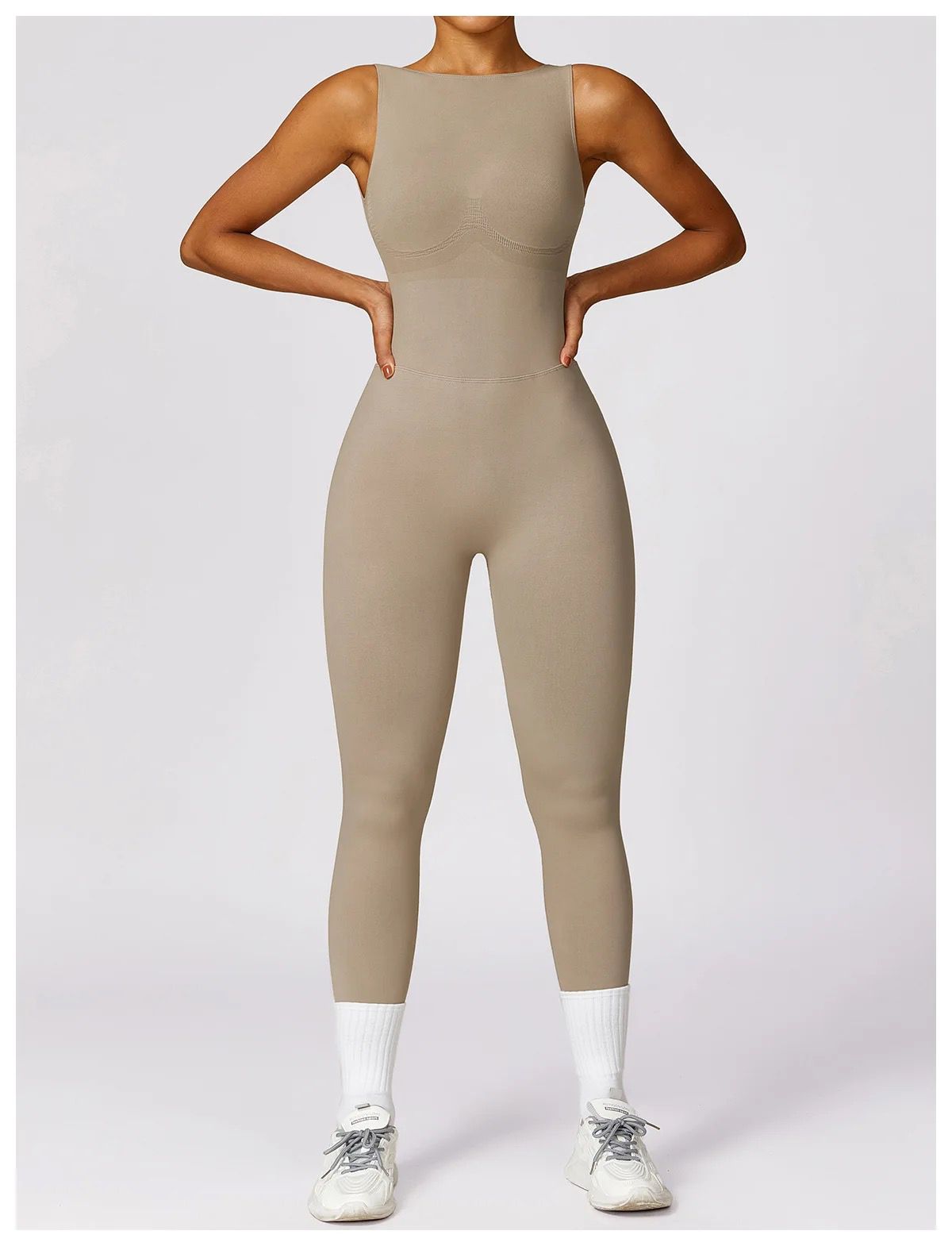 Combinaison de fitness dos nu